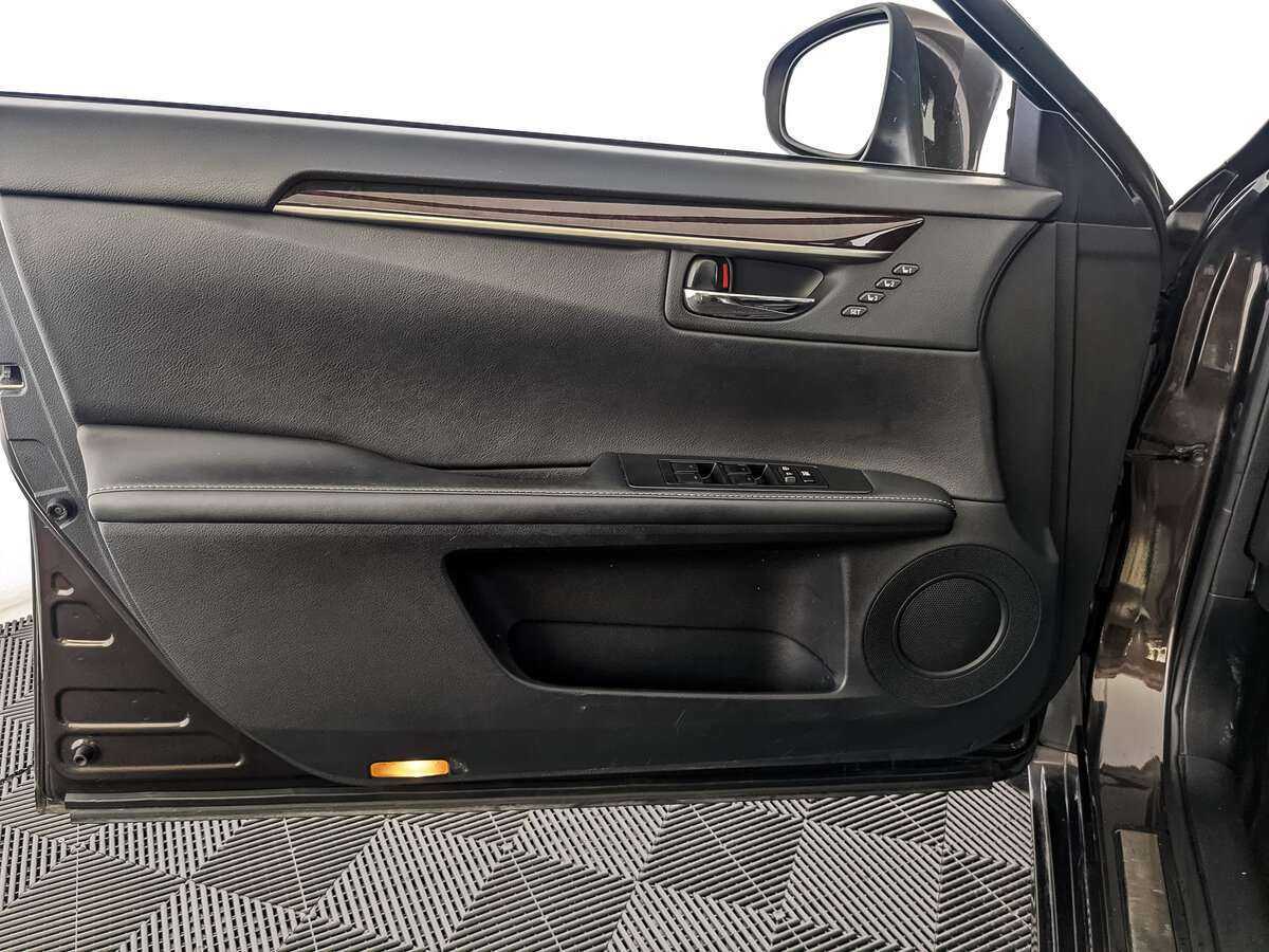 Б/У Лексус ЕС 2014 года. Фото: #16