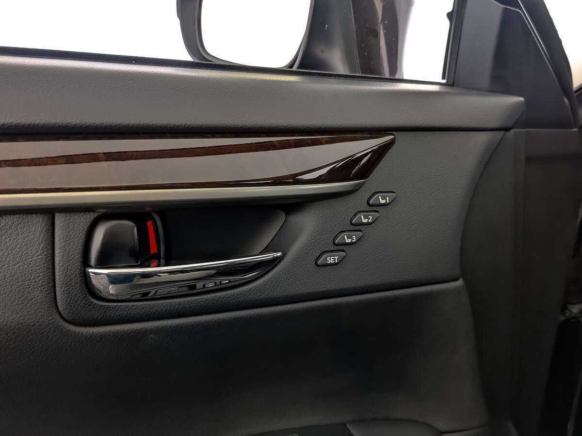 Б/У Лексус ЕС 2014 года. Фото: #22