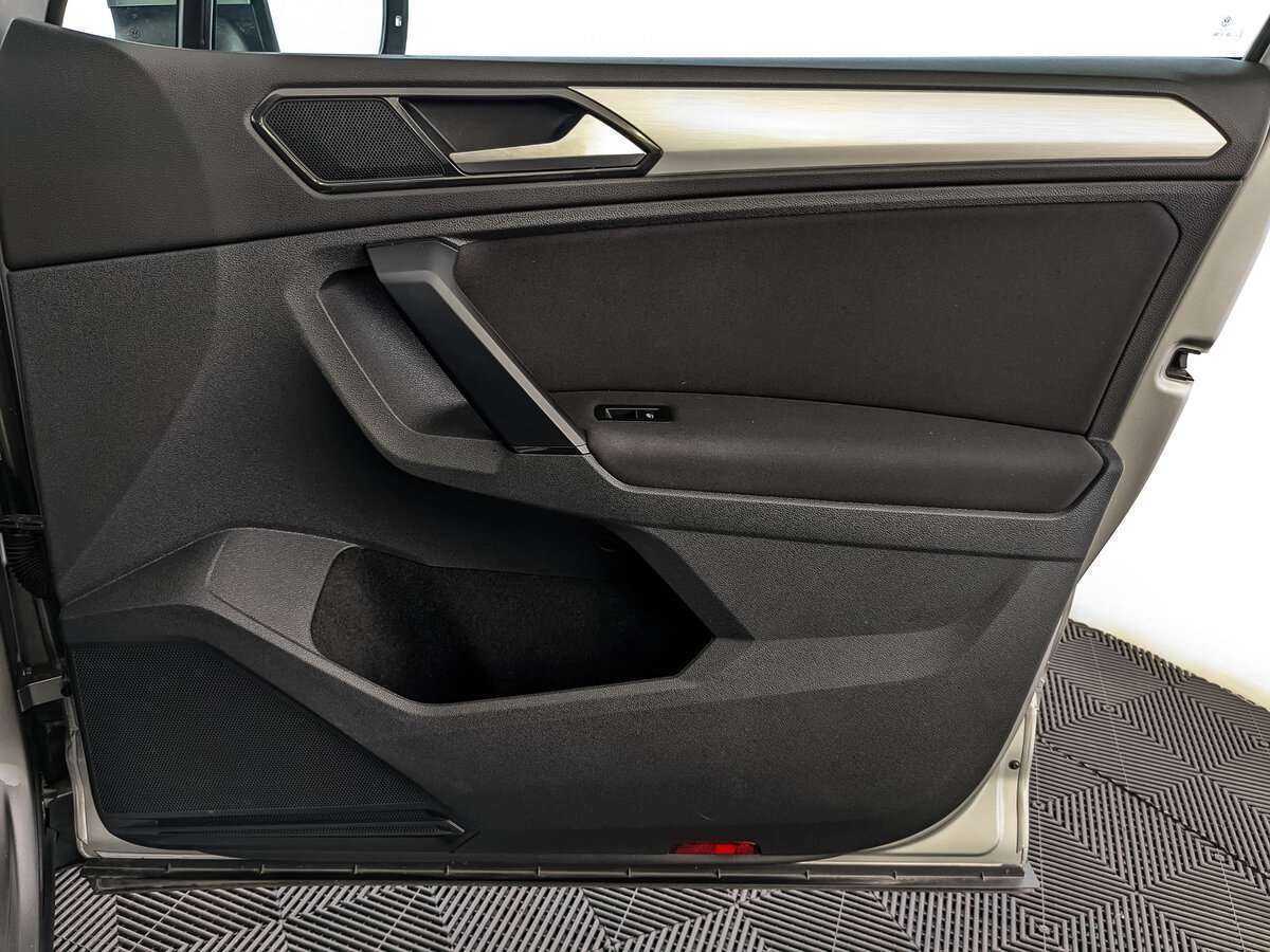 Б/У Фольксваген Тигуан 2017 года. Фото: #19