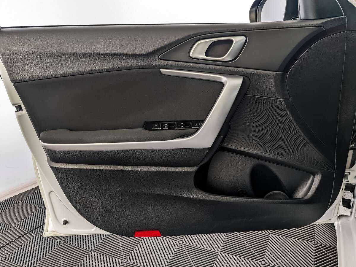 Б/У Киа Сид 2022 года. Фото: #14