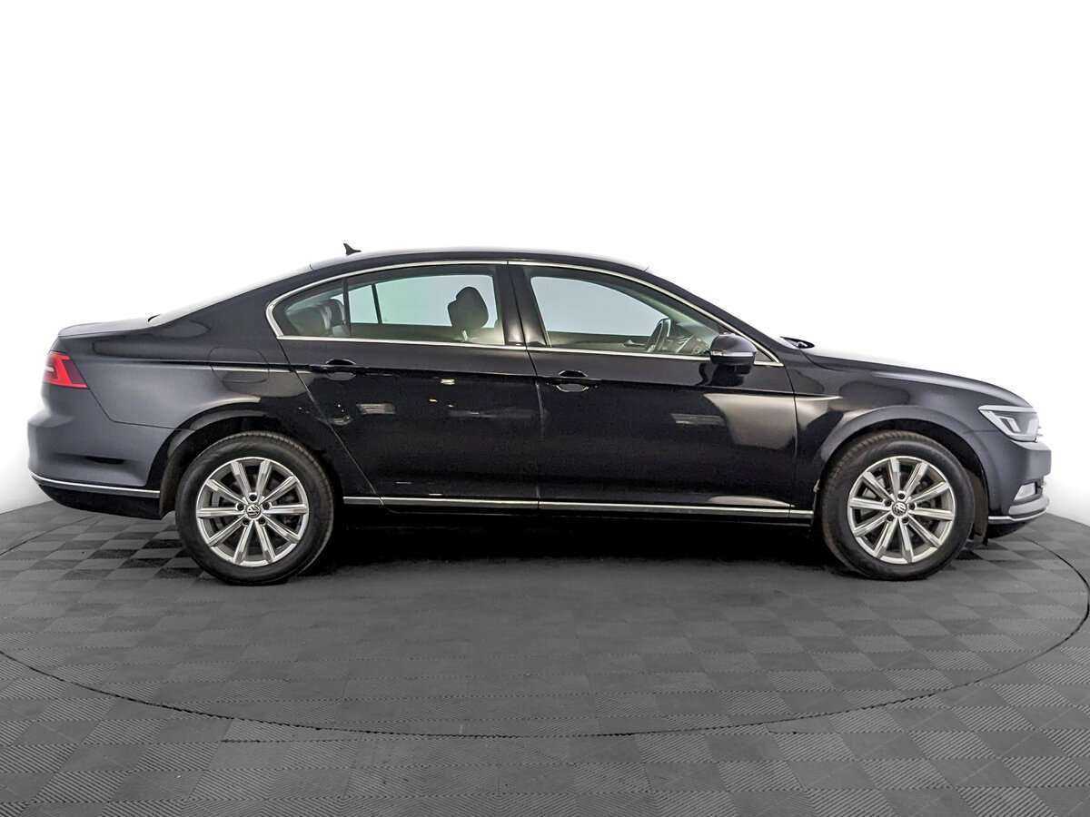 Б/У Фольксваген Пассат 2017 года. Фото: #3