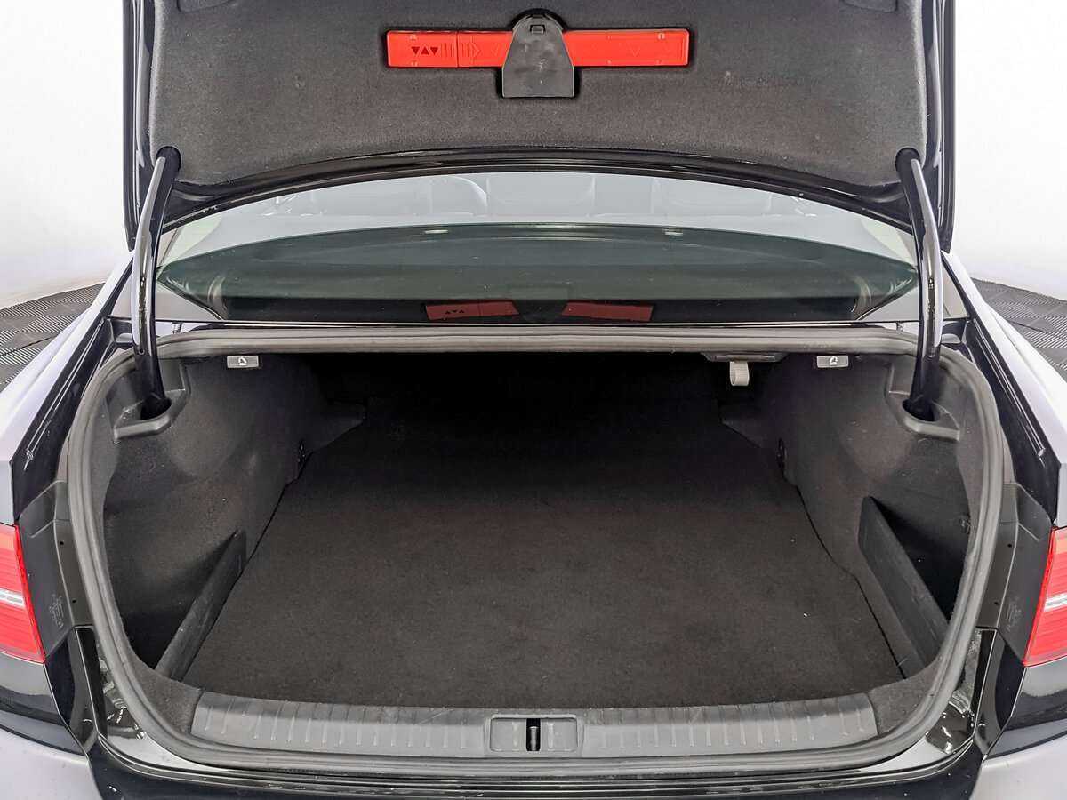 Б/У Фольксваген Пассат 2017 года. Фото: #9