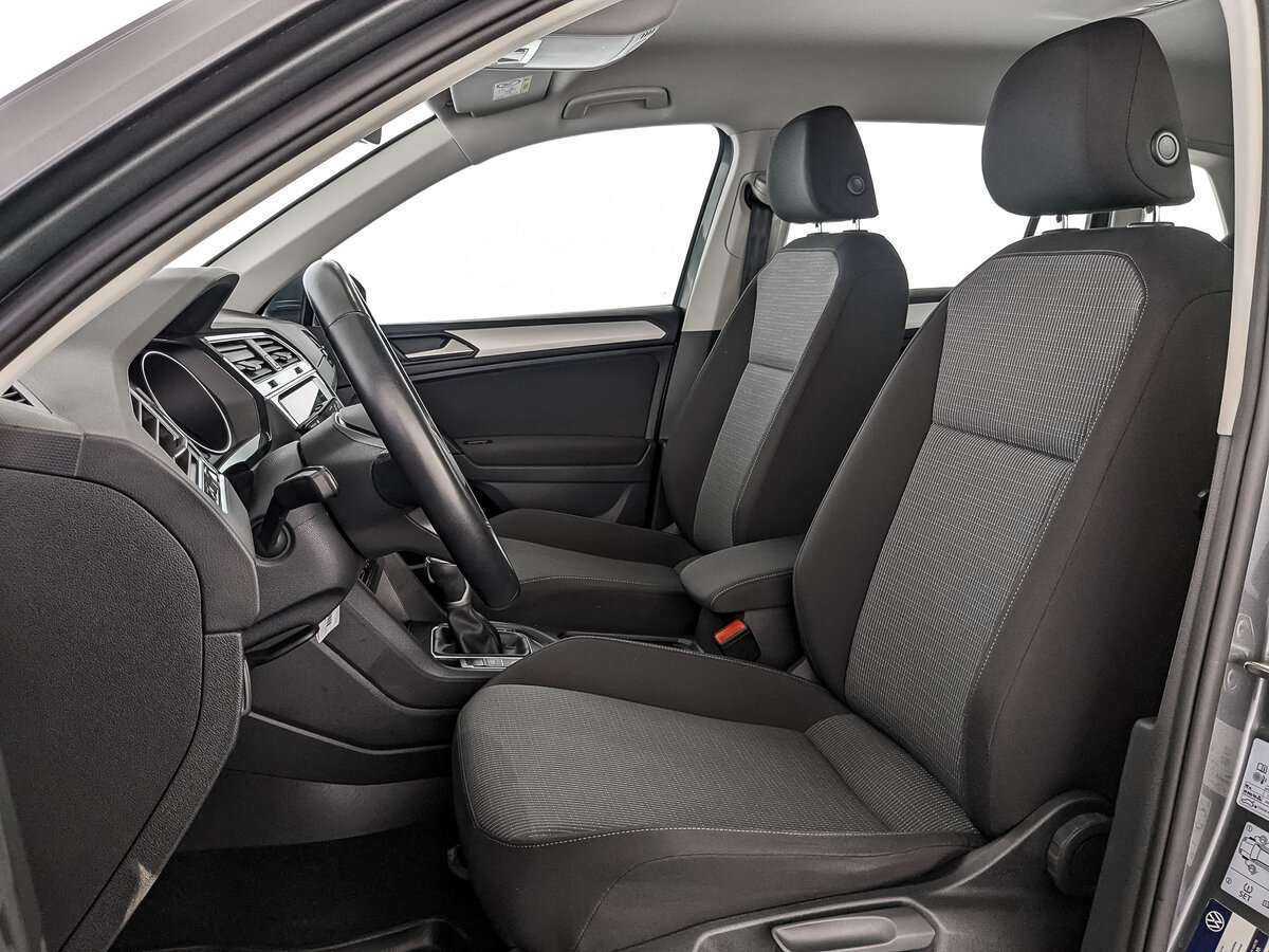 Б/У Фольксваген Тигуан 2021 года. Фото: #13