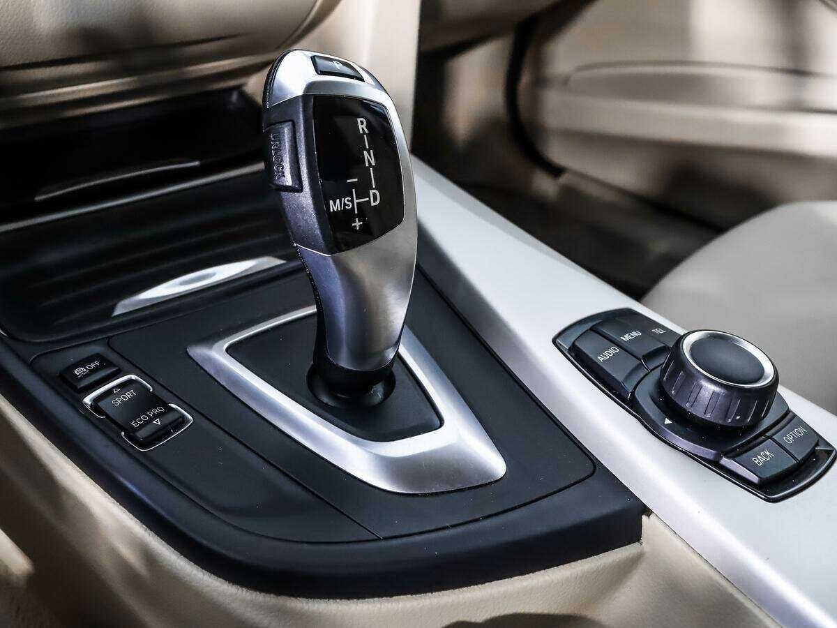 Б/У БМВ 3 серии 2013 года. Фото: #9