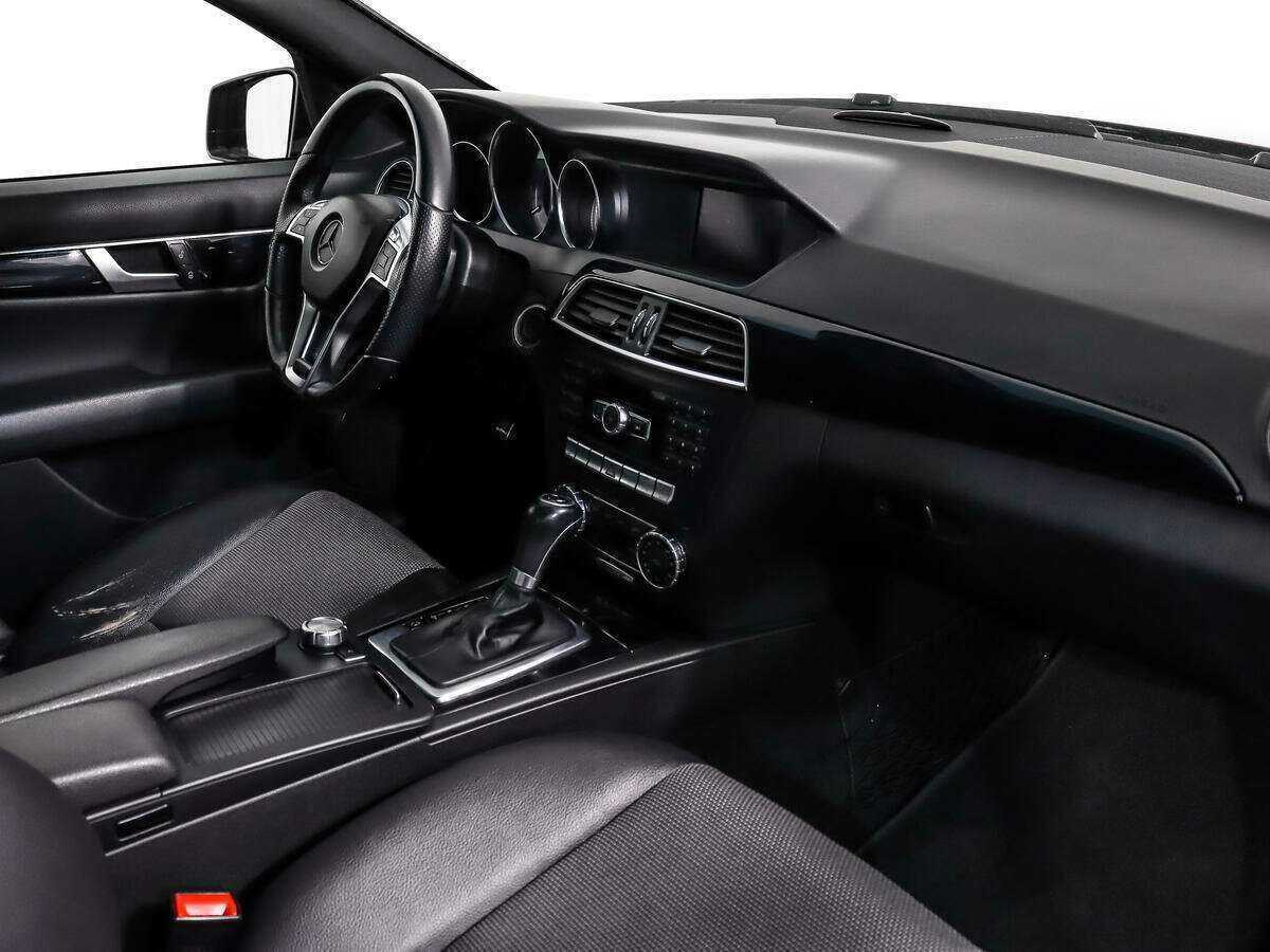 Б/У Мерседес-Бенц Ц-Класс 2013 года. Фото: #10