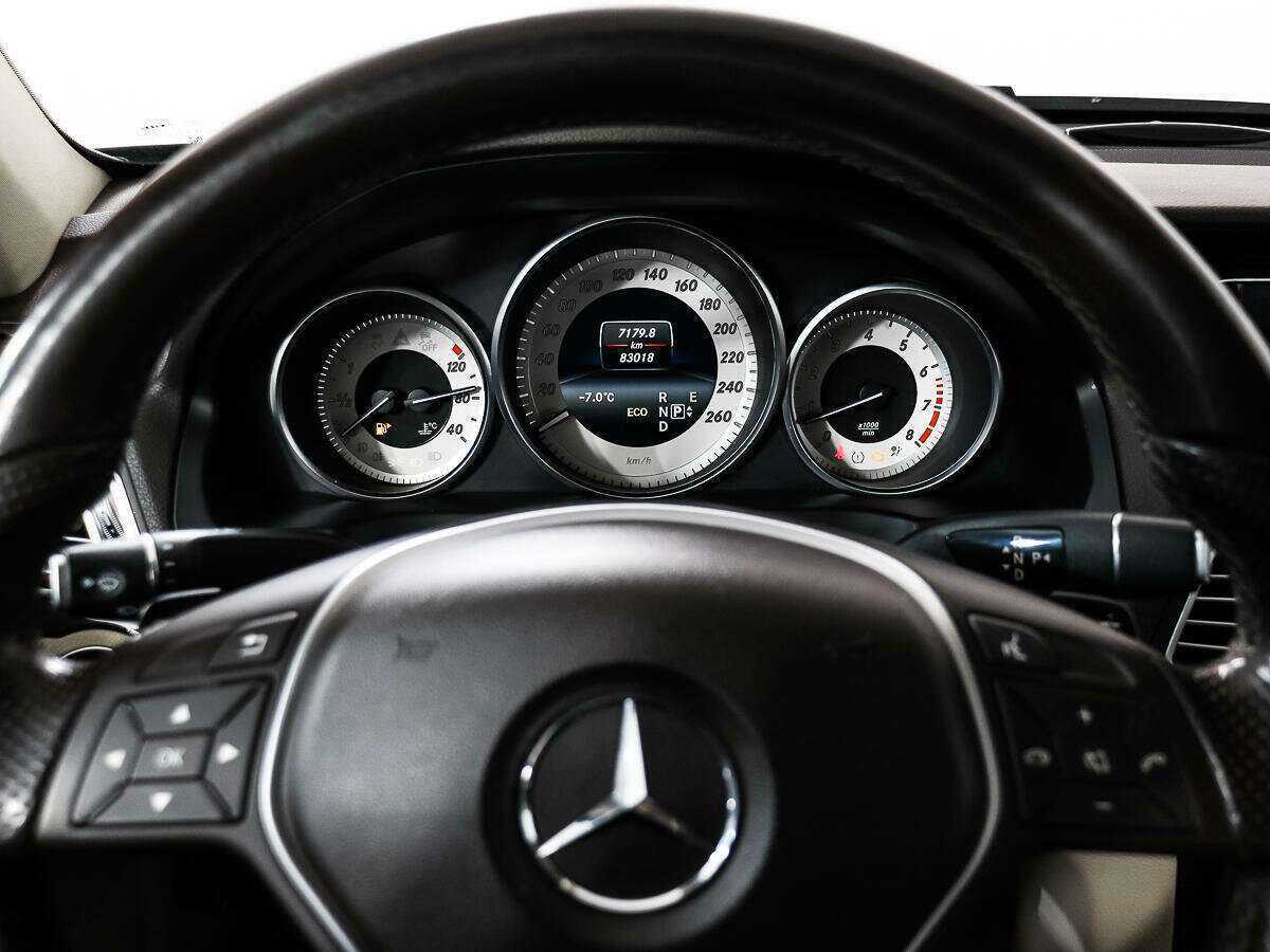 Б/У Мерседес-Бенц Е-Класс 2014 года. Фото: #16