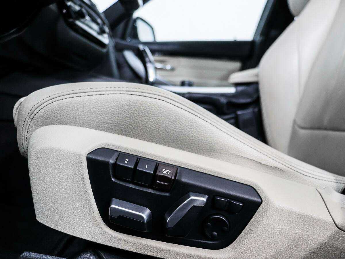 Б/У БМВ 3 серии 2015 года. Фото: #6