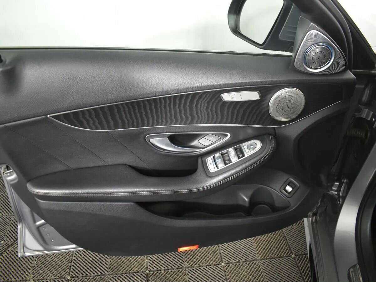 Б/У Мерседес-Бенц Ц-Класс 2016 года. Фото: #13