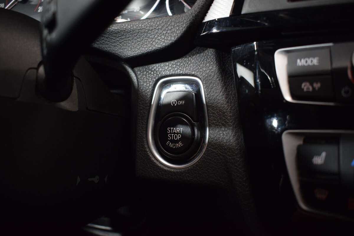 Б/У БМВ 3 серии 2018 года. Фото: #18