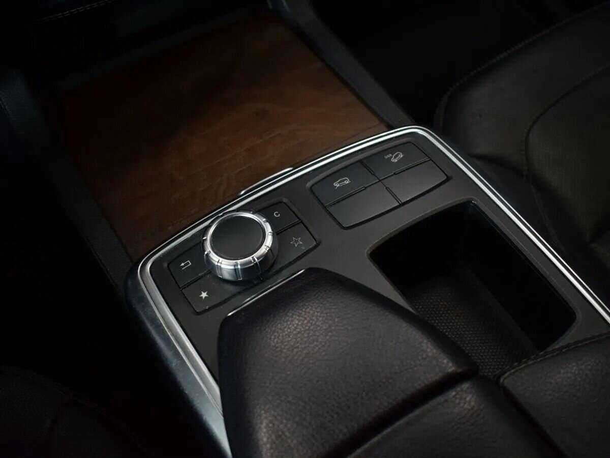 Б/У Мерседес-Бенц М-Класс 2014 года. Фото: #26