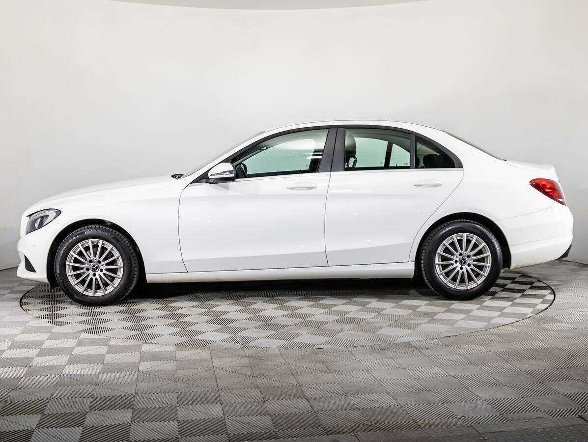 Б/У Мерседес-Бенц Ц-Класс 2017 года. Фото: #7