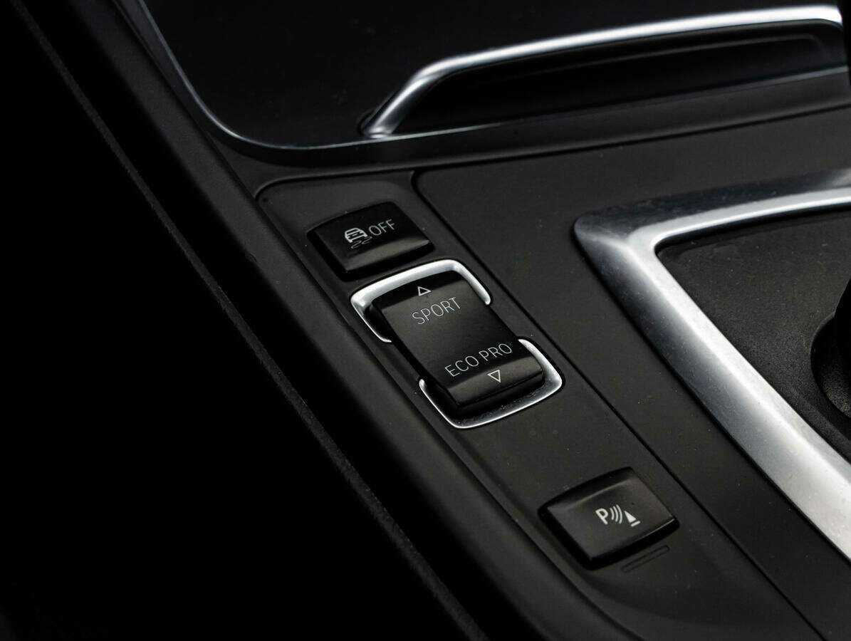 Б/У БМВ 3 серии 2017 года. Фото: #16