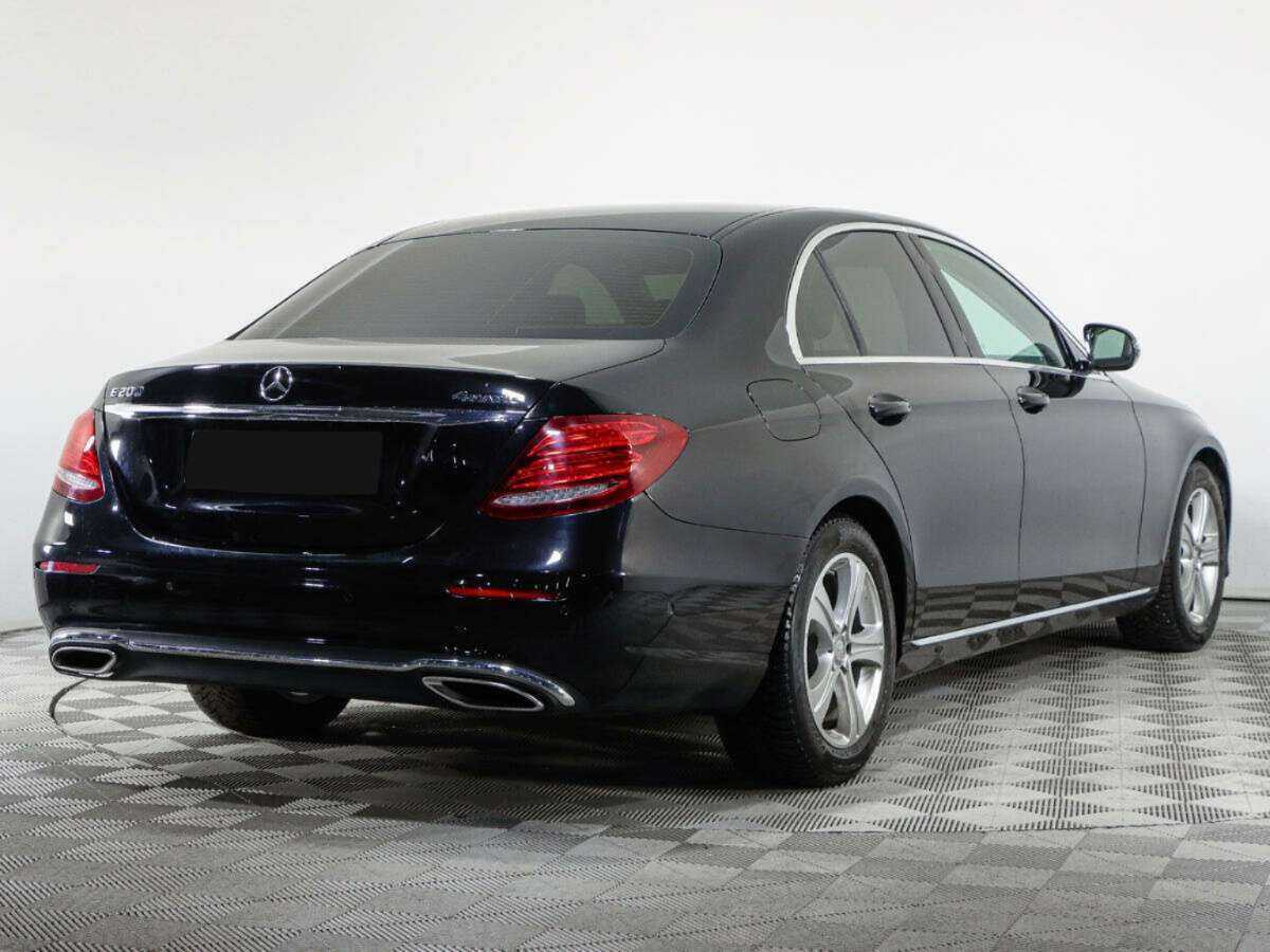 Б/У Мерседес-Бенц Е-Класс 2016 года. Фото: #4
