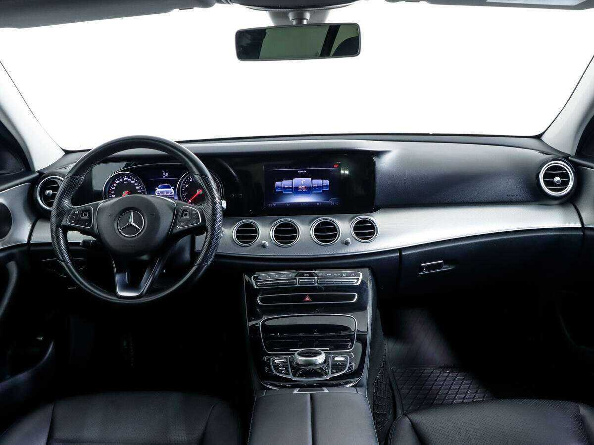 Б/У Мерседес-Бенц Е-Класс 2016 года. Фото: #9