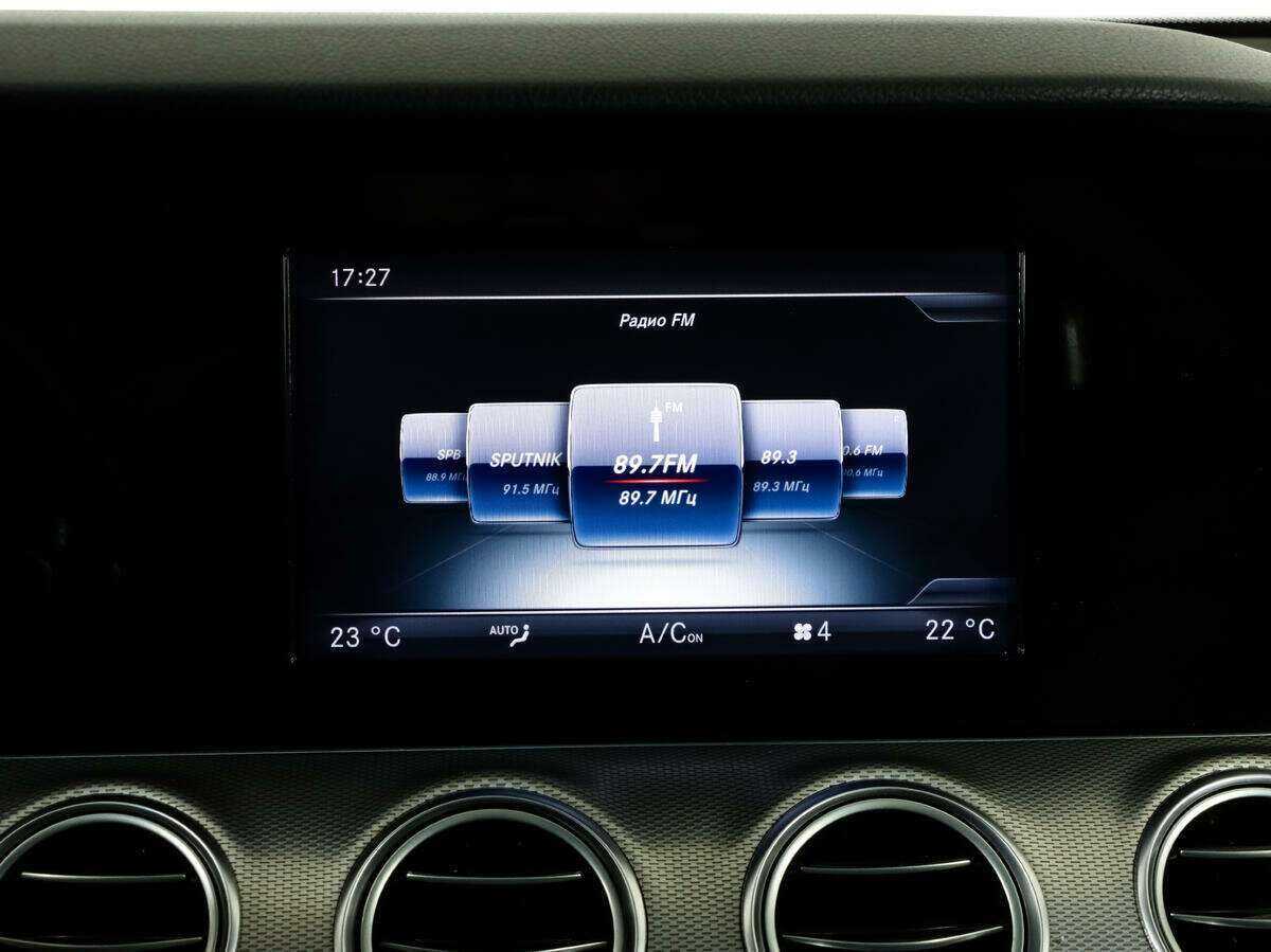 Б/У Мерседес-Бенц Е-Класс 2016 года. Фото: #16