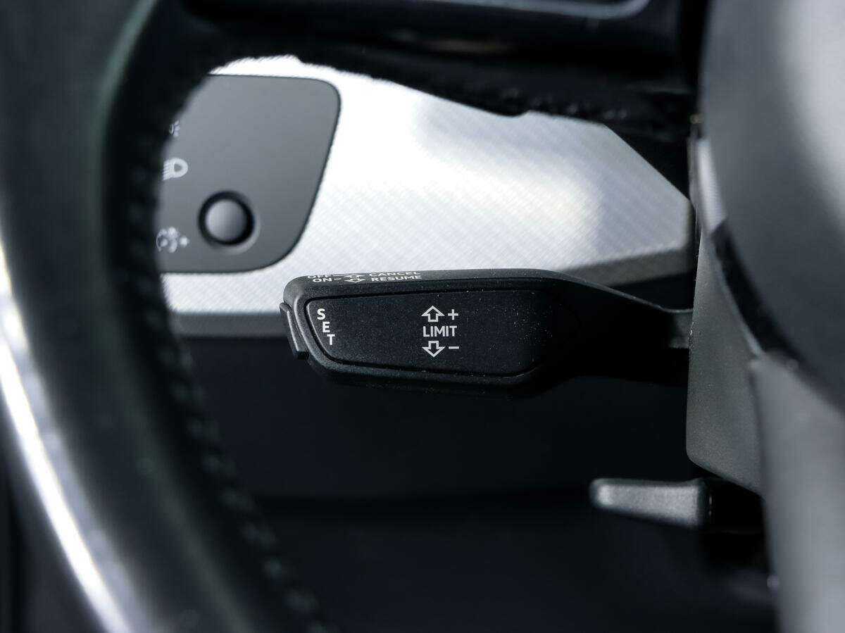 Б/У Ауди А4 2015 года. Фото: #8