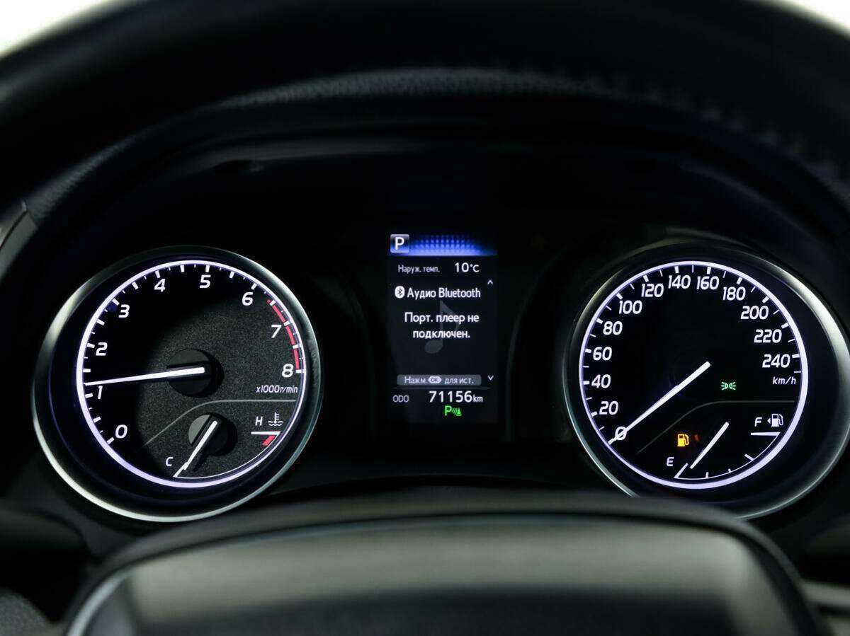 Б/У Тойота Камри 2018 года. Фото: #18