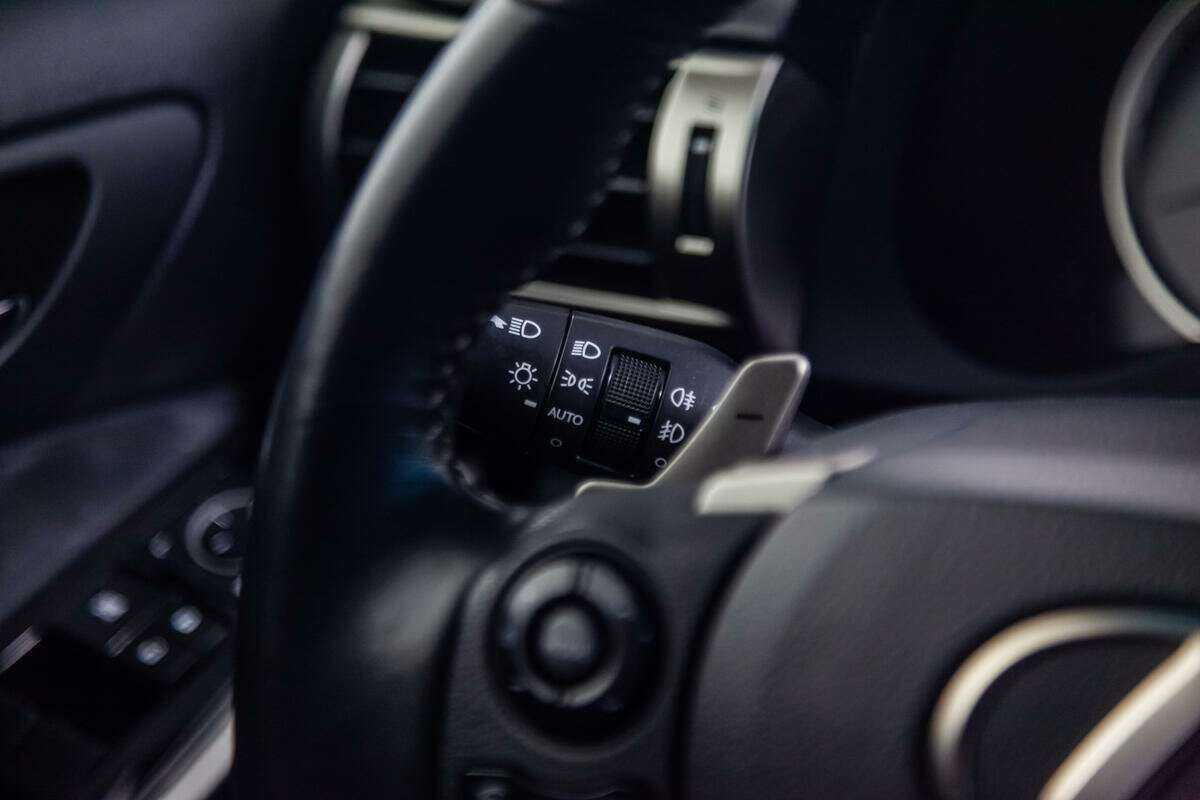 Б/У Лексус ИС 2014 года. Фото: #19