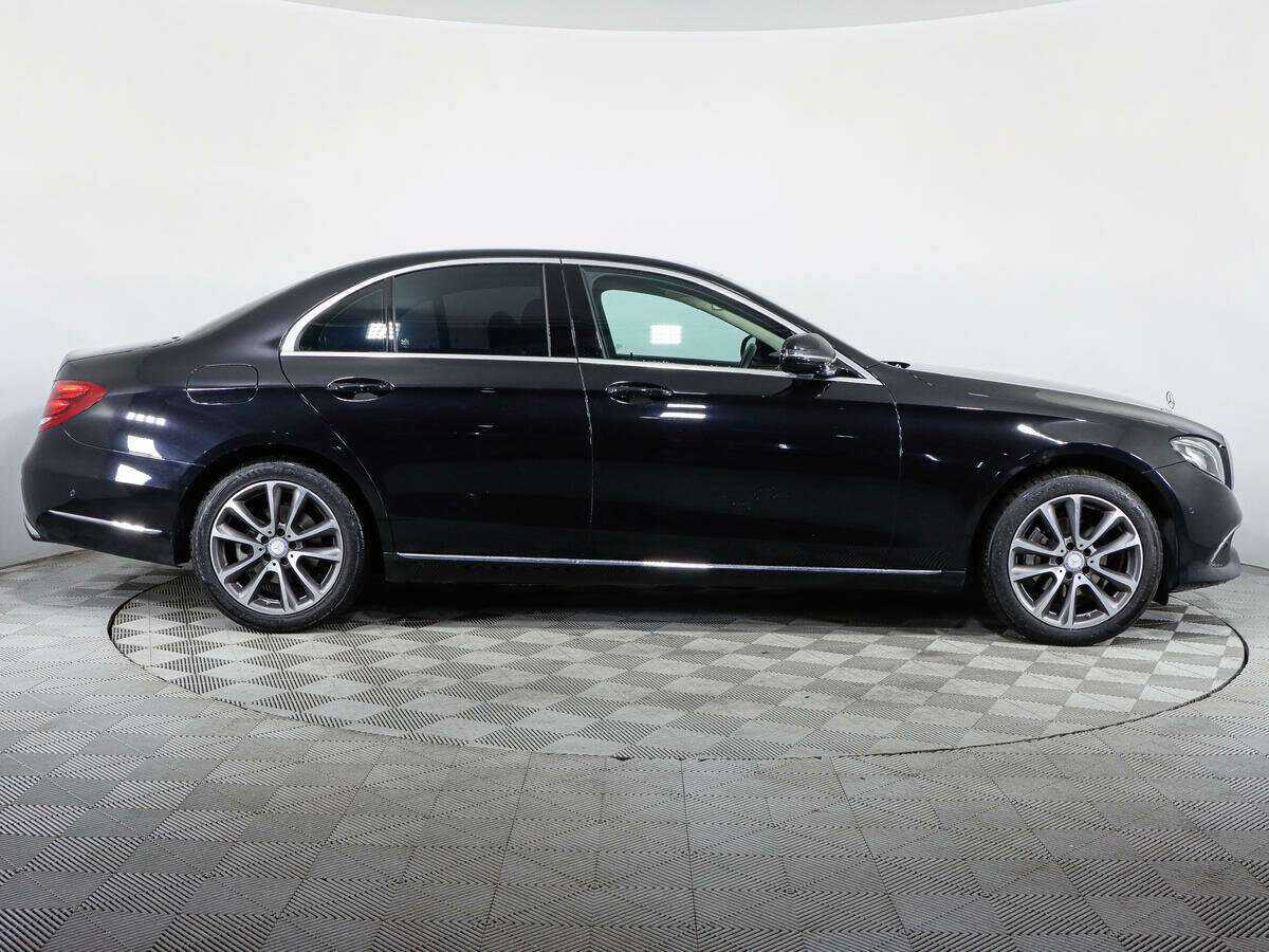 Б/У Мерседес-Бенц Е-Класс 2016 года. Фото: #3