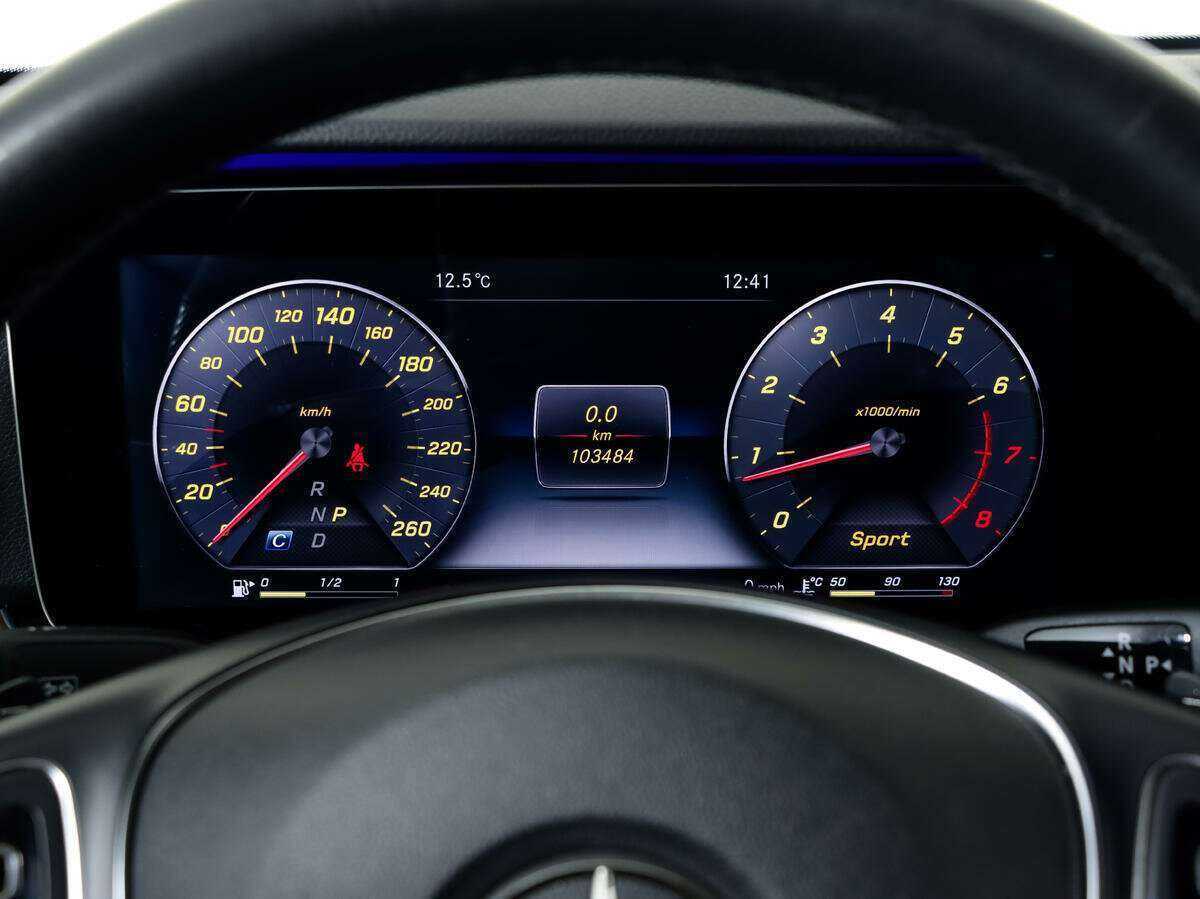 Б/У Мерседес-Бенц Е-Класс 2016 года. Фото: #19