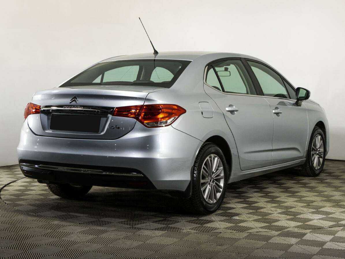 Б/У Ситроен Ц4 2016 года. Фото: #3