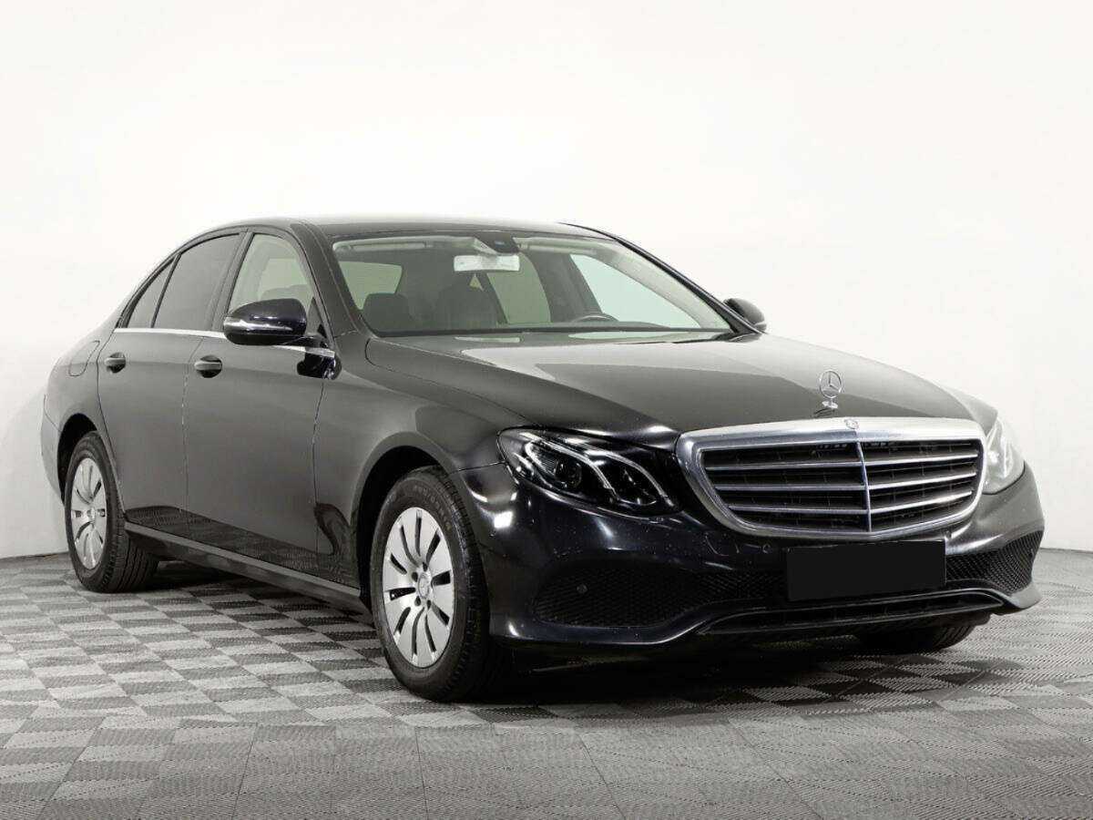 Б/У Мерседес-Бенц Е-Класс 2016 года. Фото: #2