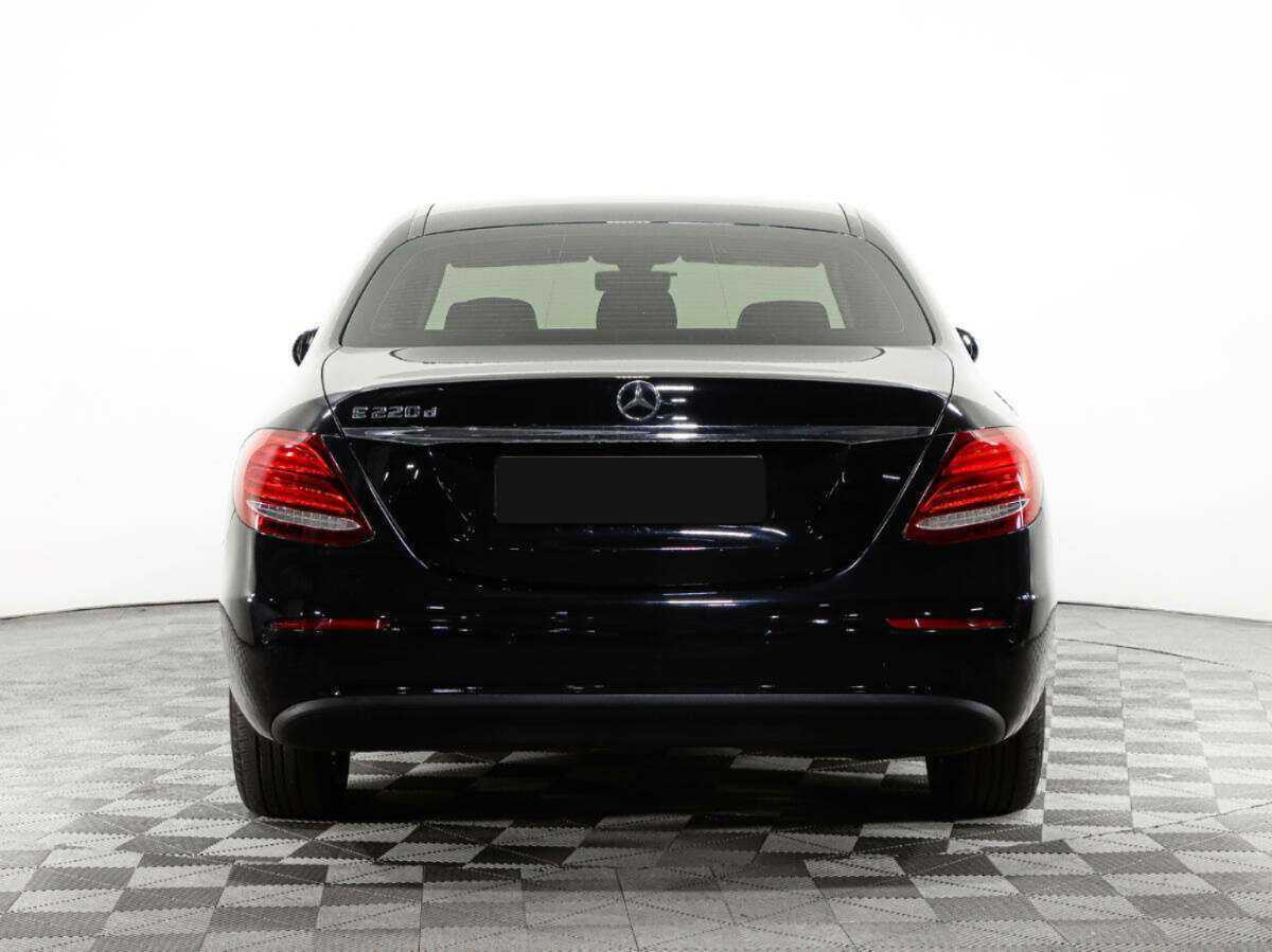 Б/У Мерседес-Бенц Е-Класс 2016 года. Фото: #5