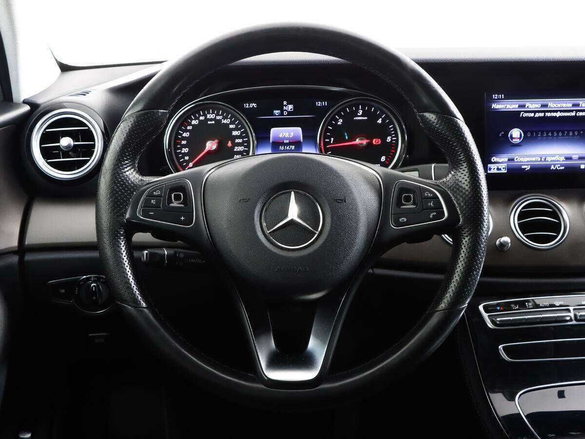 Б/У Мерседес-Бенц Е-Класс 2016 года. Фото: #11