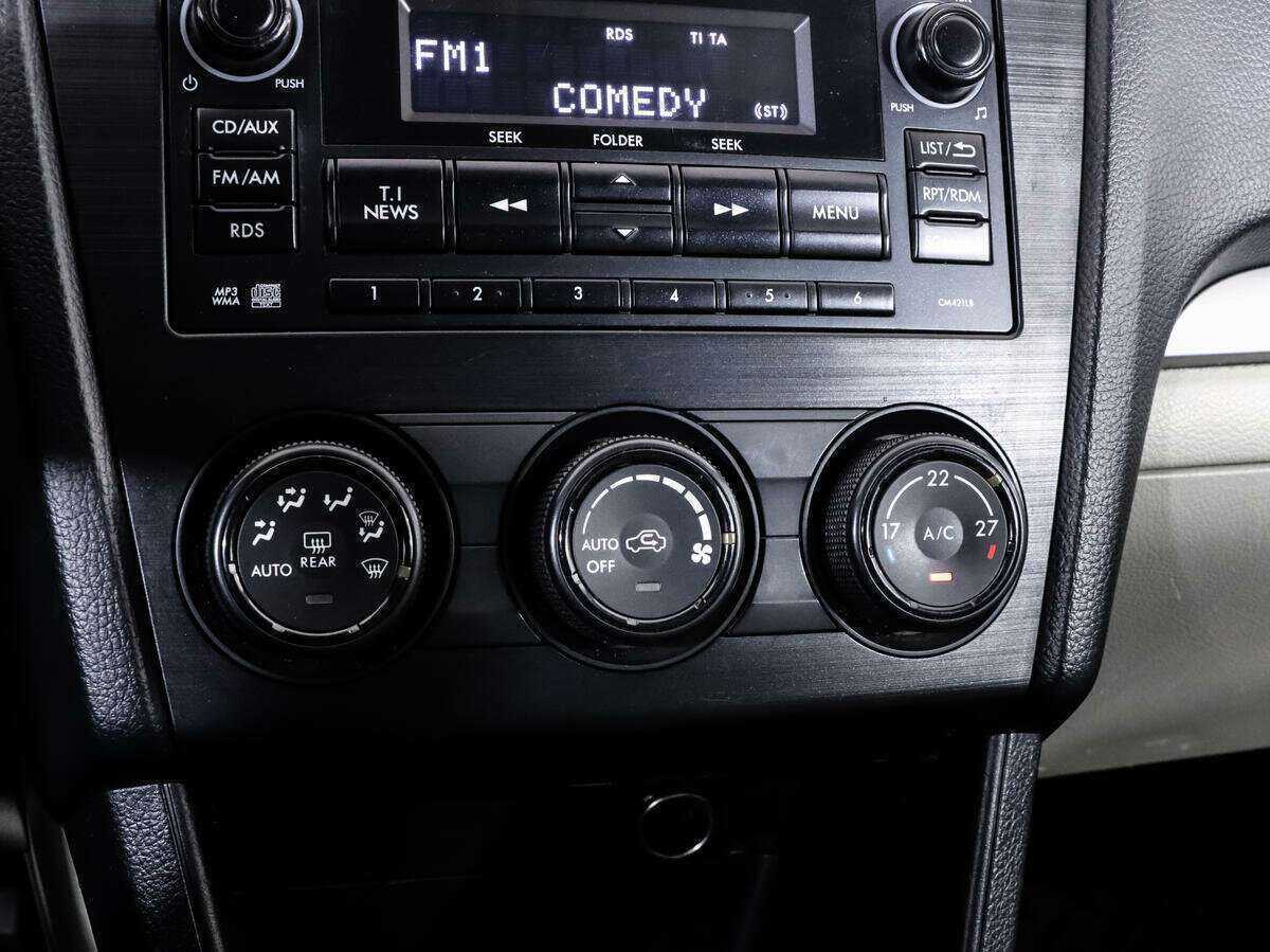 Б/У Субару ИксВи 2012 года. Фото: #15