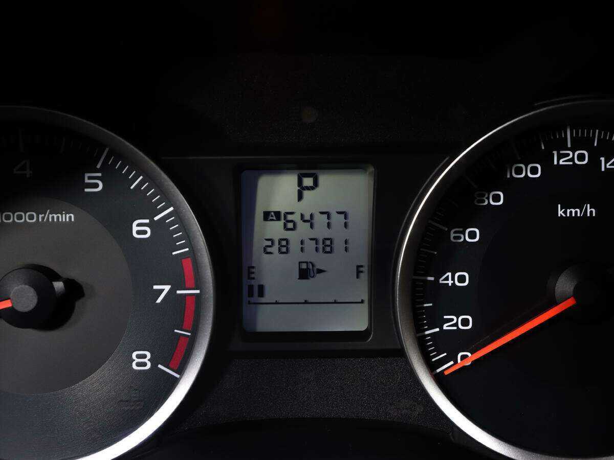 Б/У Субару ИксВи 2012 года. Фото: #16