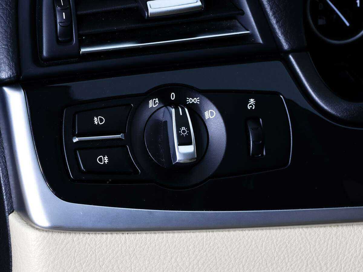 Б/У БМВ 5 серии 2012 года. Фото: #20