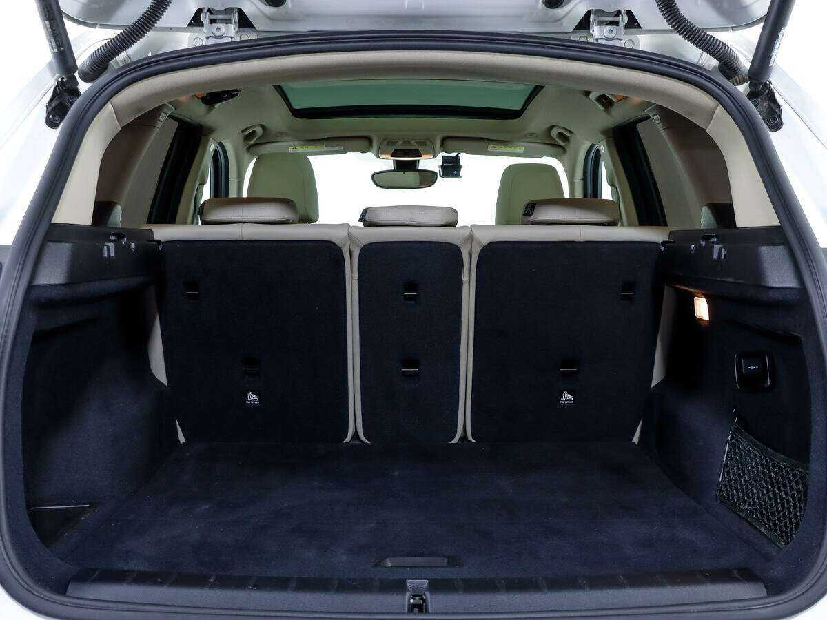 Б/У БМВ Икс1 2019 года. Фото: #18