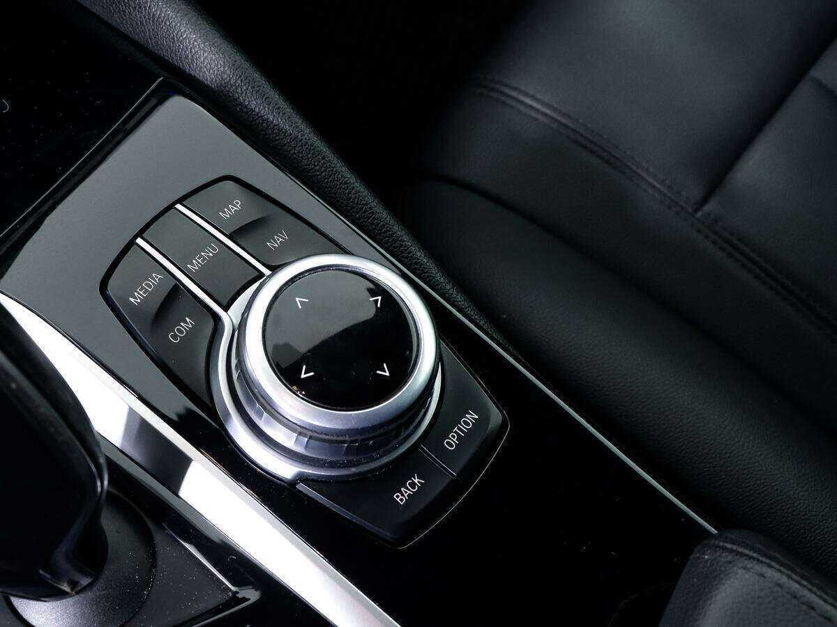 Б/У БМВ 5 серии 2017 года. Фото: #11