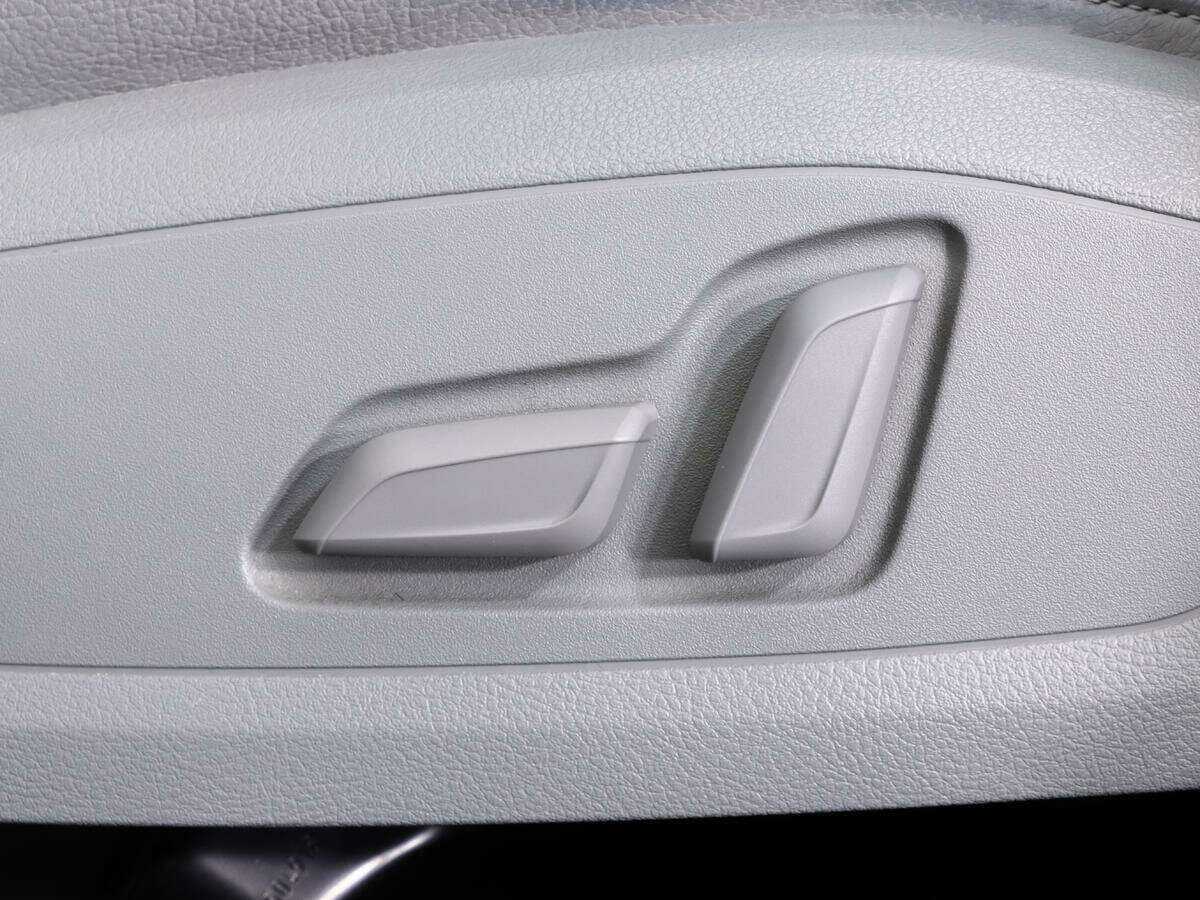 Б/У Ауди А4 2019 года. Фото: #16