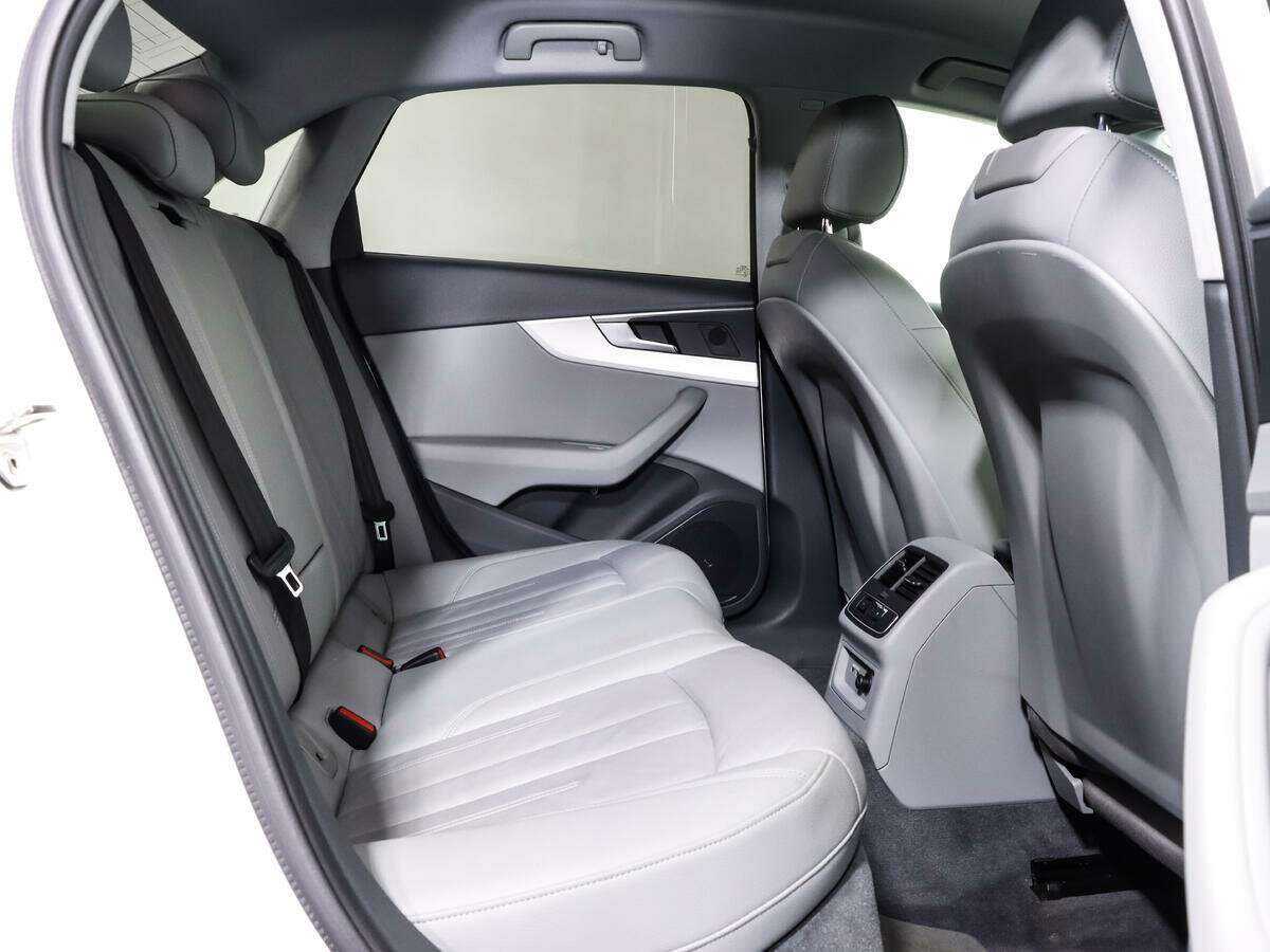 Б/У Ауди А4 2019 года. Фото: #19