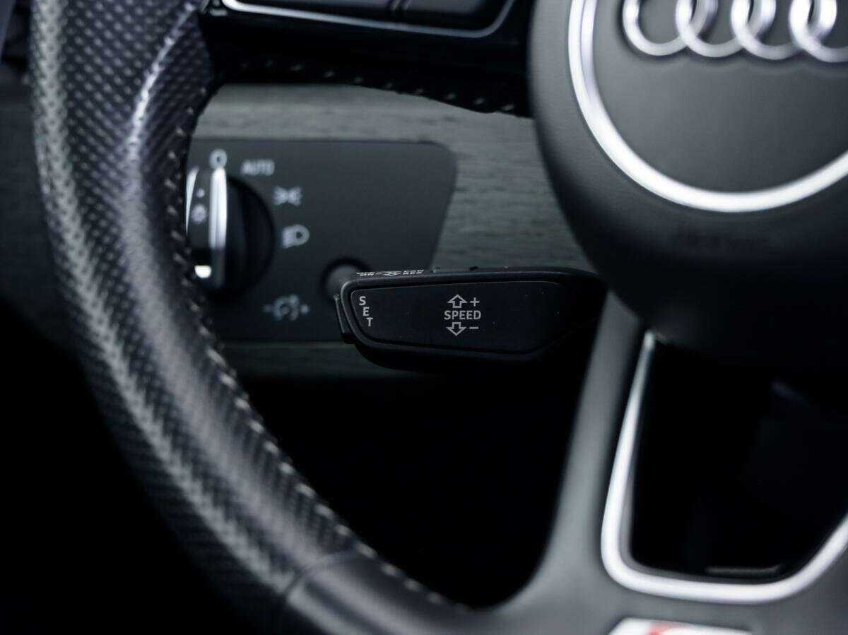 Б/У Ауди А4 2019 года. Фото: #18