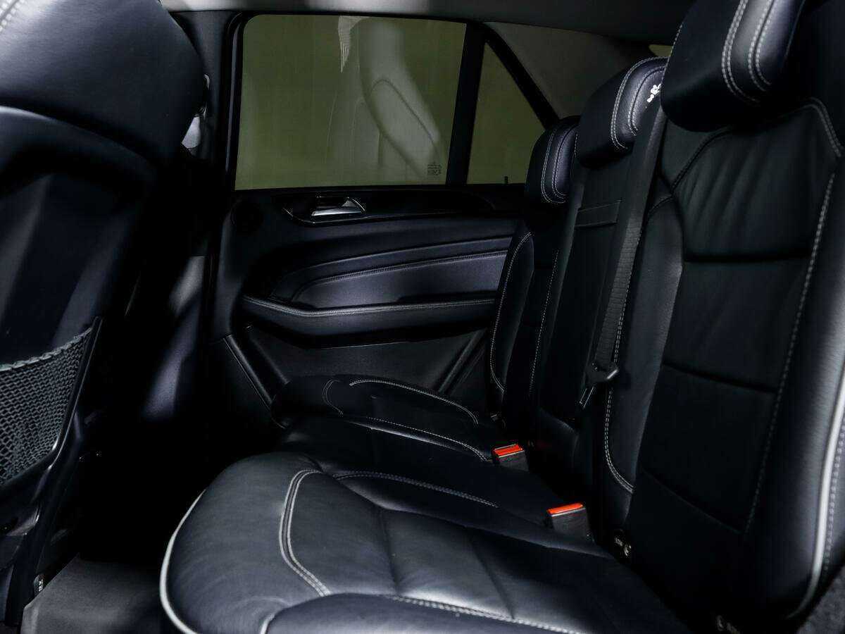 Б/У Мерседес-Бенц М-Класс 2012 года. Фото: #10