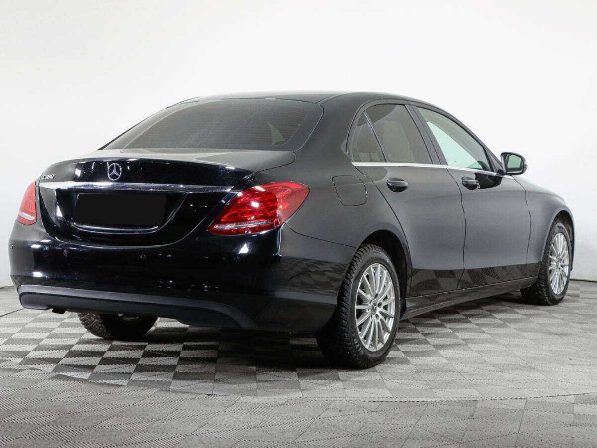 Б/У Мерседес-Бенц Ц-Класс 2018 года. Фото: #4