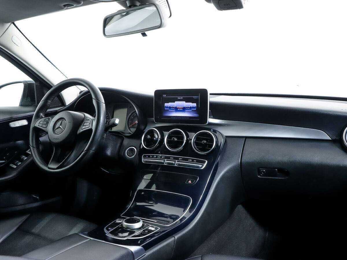 Б/У Мерседес-Бенц Ц-Класс 2018 года. Фото: #8