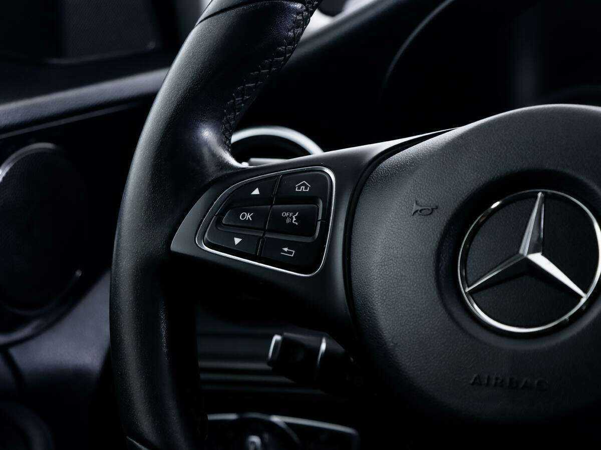 Б/У Мерседес-Бенц Ц-Класс 2018 года. Фото: #13