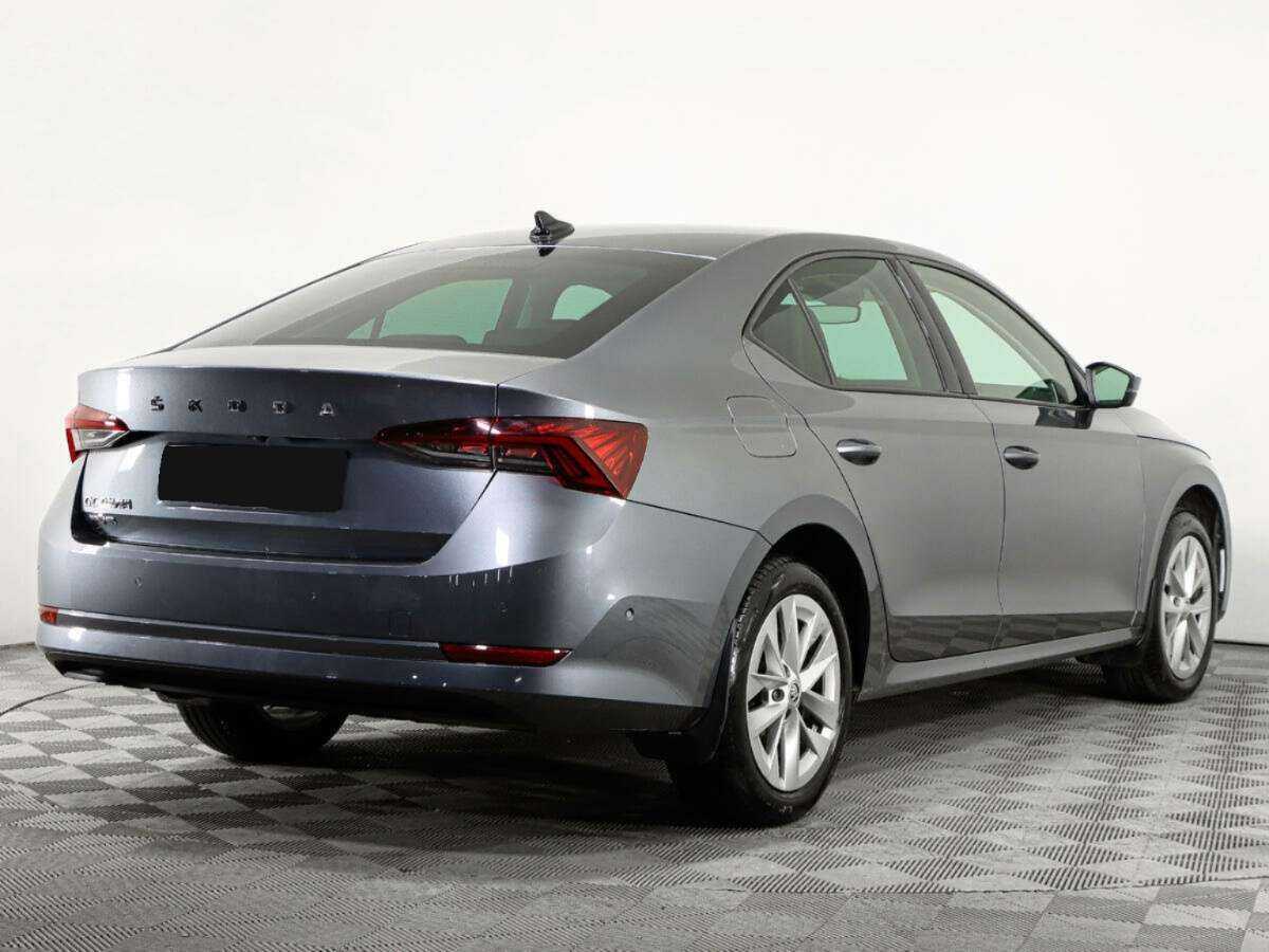 Б/У Шкода Октавия 2021 года. Фото: #3