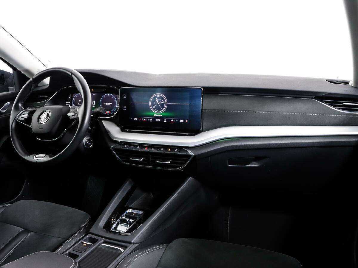 Б/У Шкода Октавия 2021 года. Фото: #6