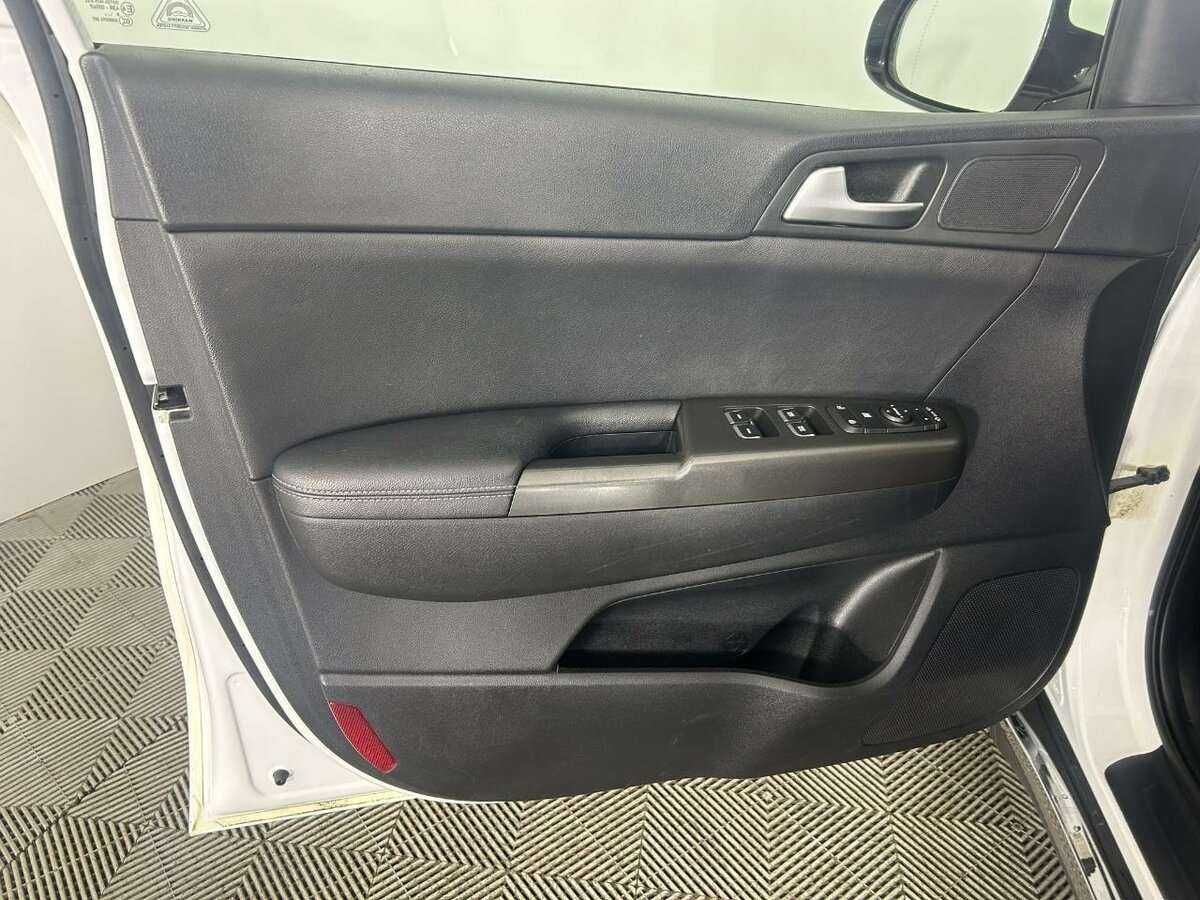 Б/У Киа Спортейдж 2019 года. Фото: #6