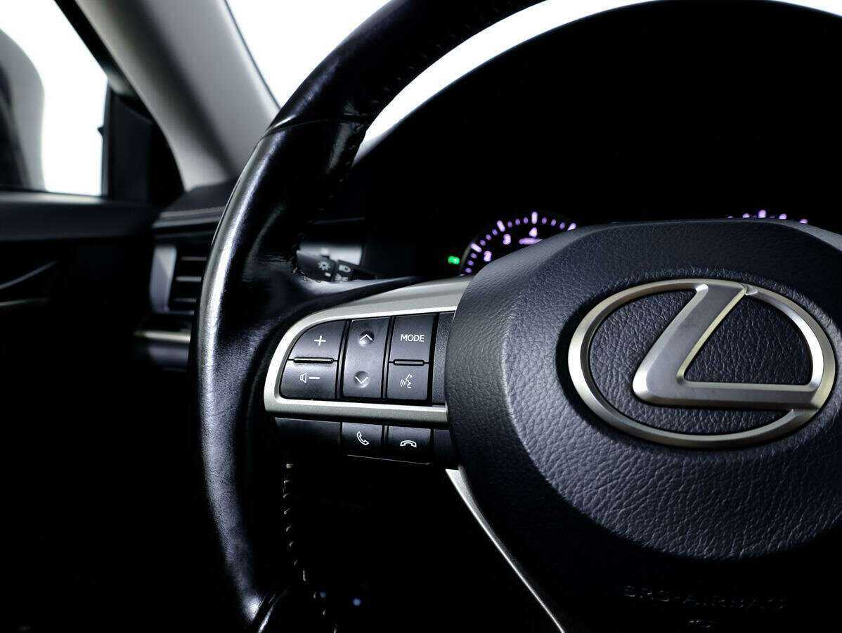 Б/У Лексус ЕС 2017 года. Фото: #24