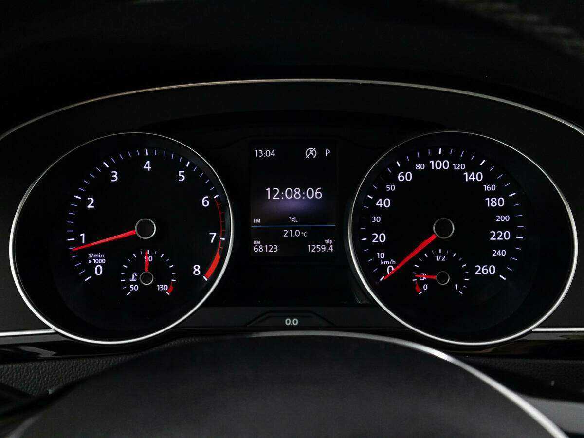 Б/У Фольксваген Пассат 2017 года. Фото: #11