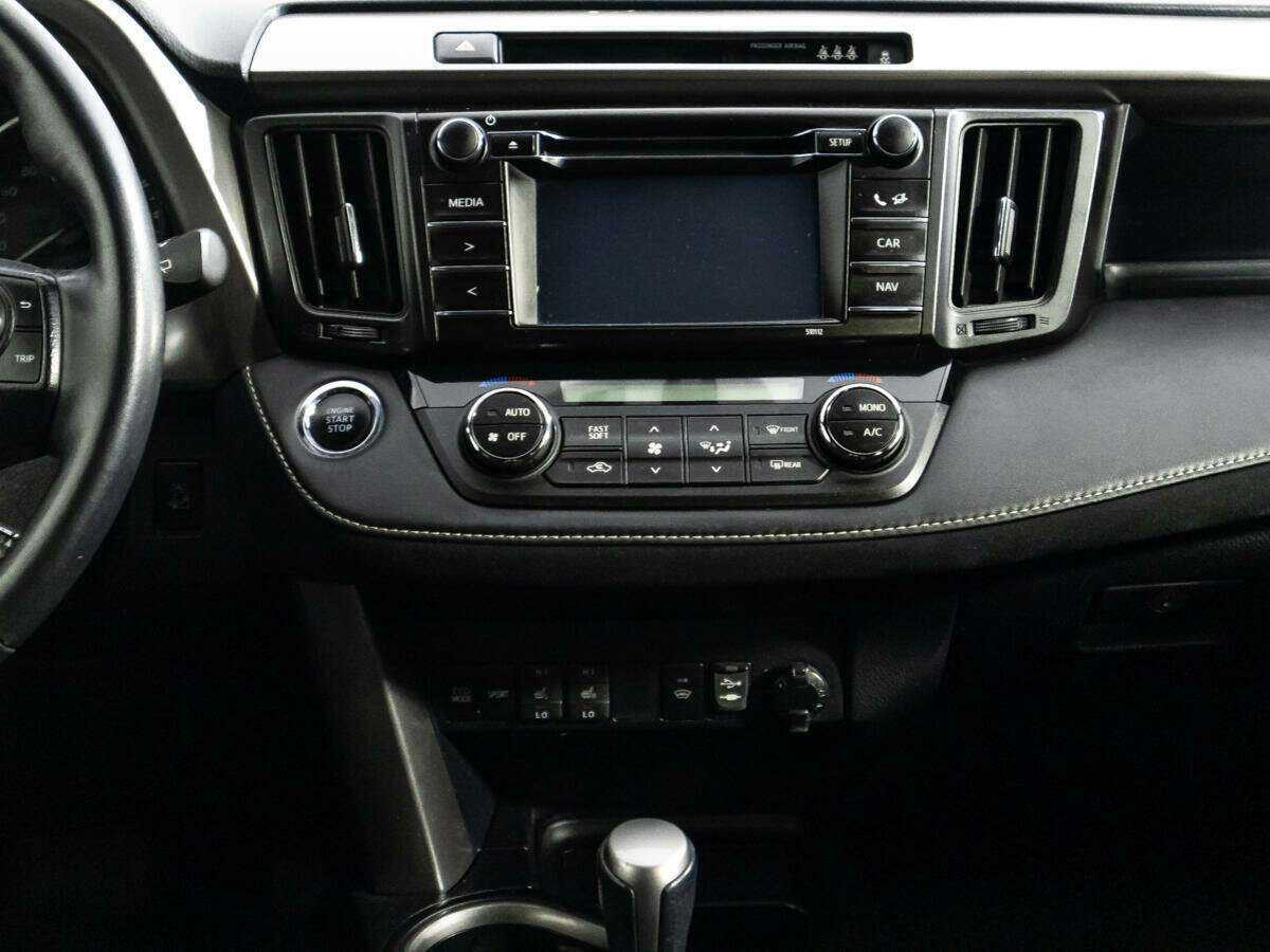 Б/У Тойота Рав4 2016 года. Фото: #13