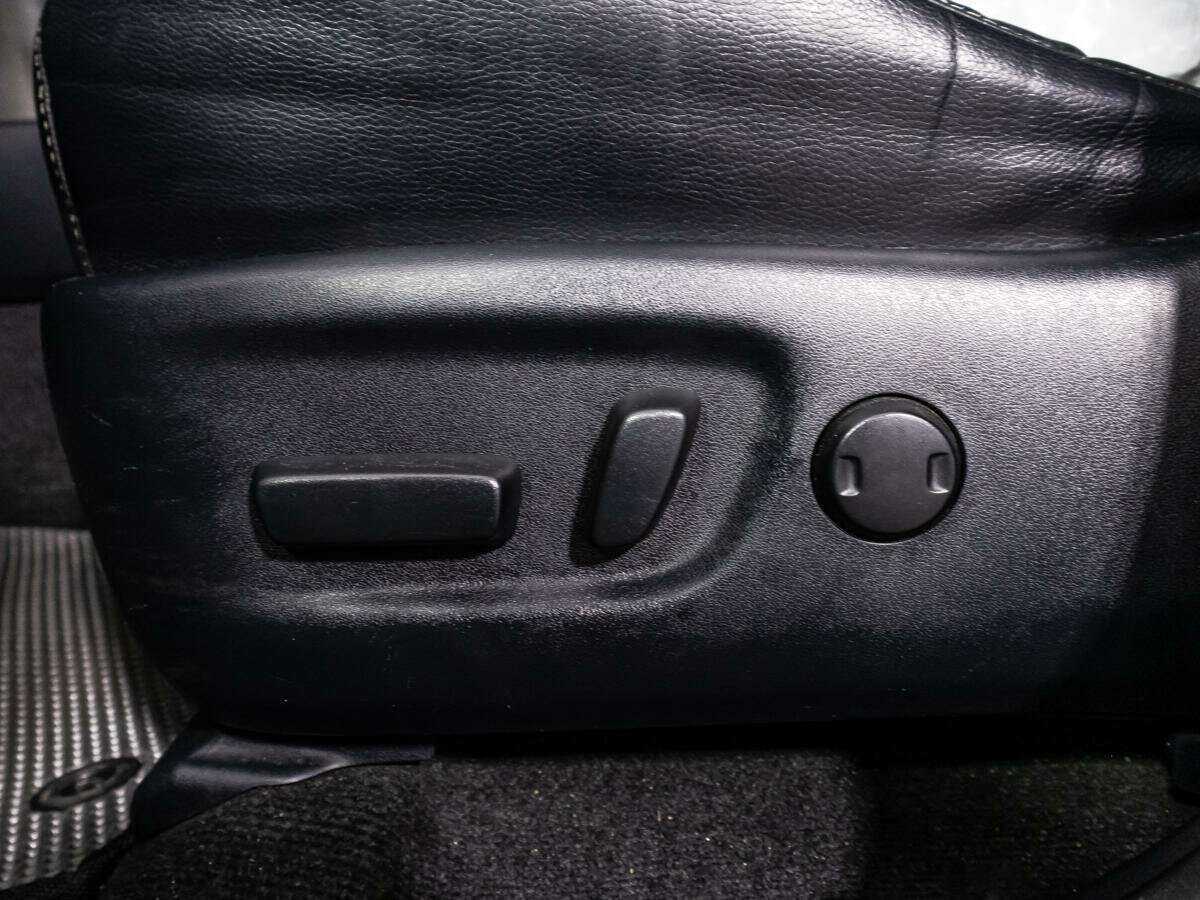 Б/У Тойота Рав4 2016 года. Фото: #15