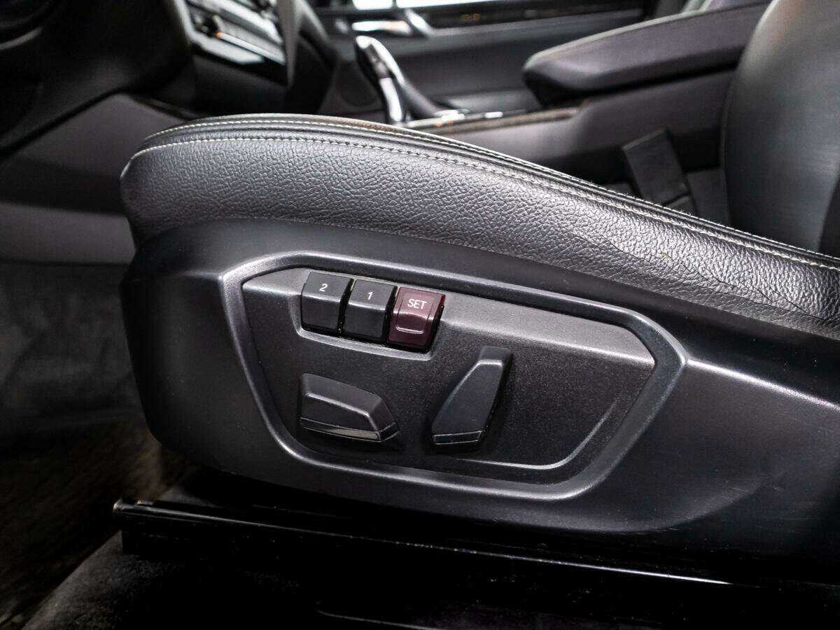 Б/У БМВ Икс3 2015 года. Фото: #16