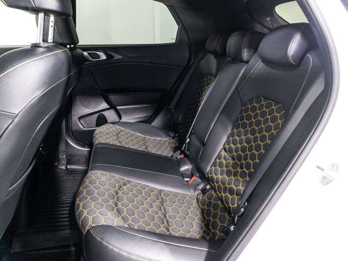 Б/У Киа Икс-Сид 2021 года. Фото: #9