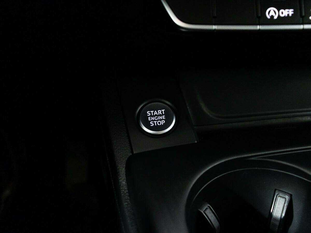 Б/У Ауди А4 2018 года. Фото: #20